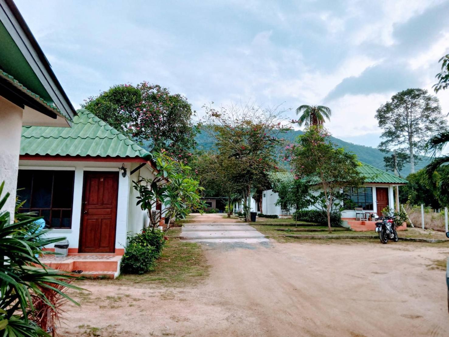Bangpo Resort Ban Bang Po Екстериор снимка