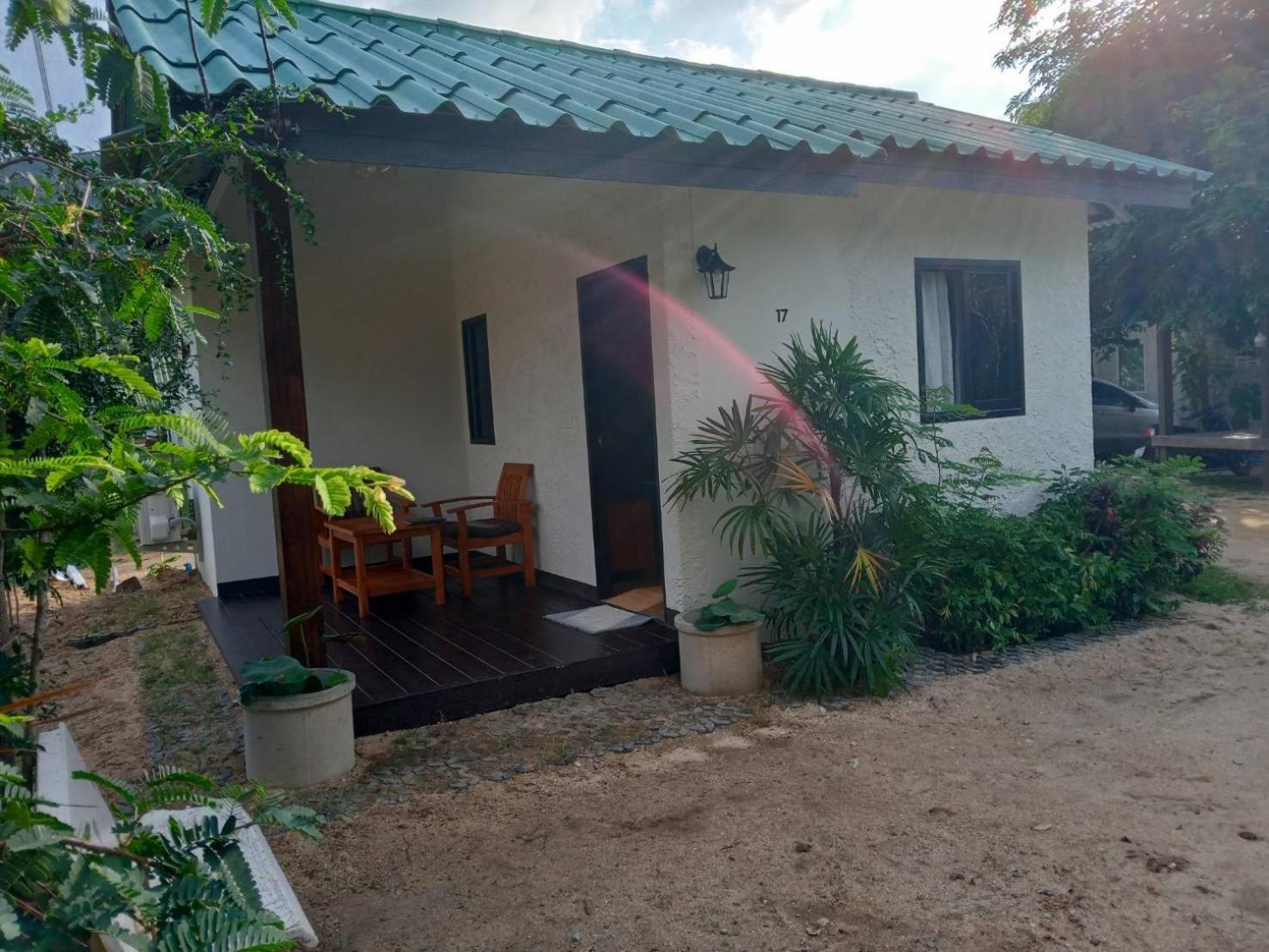 Bangpo Resort Ban Bang Po Екстериор снимка